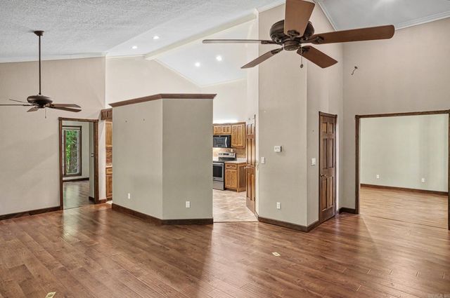2 Guindola Circle, Hot Springs Village, AR 71909