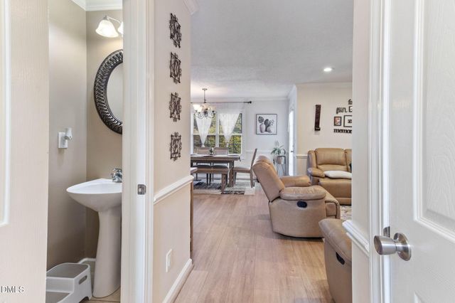 1500 Dunbrook Drive, Winterville, NC 28590