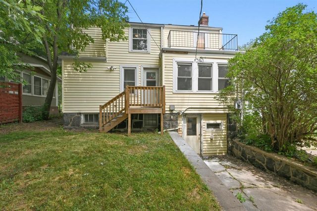 611 Lincoln Parkway, Duluth, MN 55806