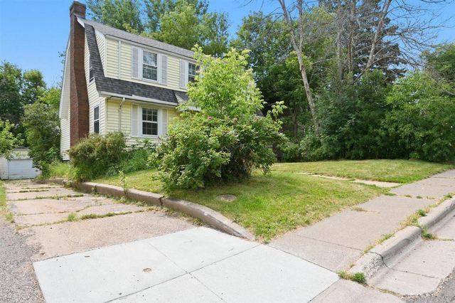 611 Lincoln Parkway, Duluth, MN 55806