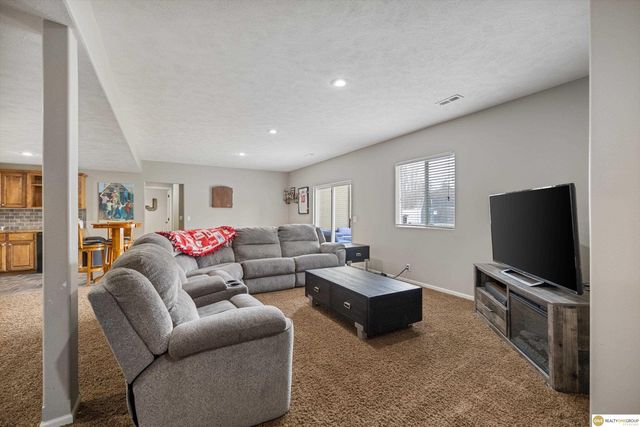 8119 S 167 Street, Omaha, NE 68136