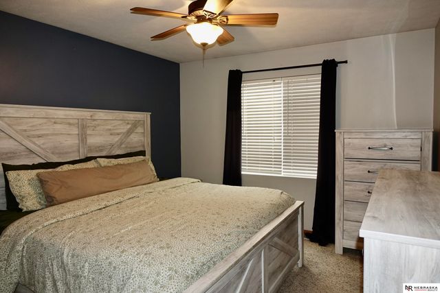 17733 Lillian Street, Omaha, NE 68136