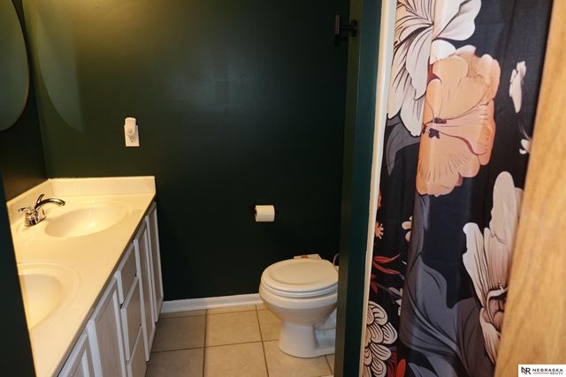 17733 Lillian Street, Omaha, NE 68136