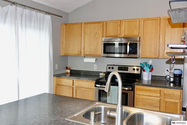 17733 Lillian Street, Omaha, NE 68136