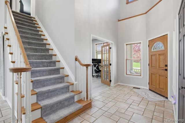 8488 Annette Avenue, Grosse Ile, MI 48138