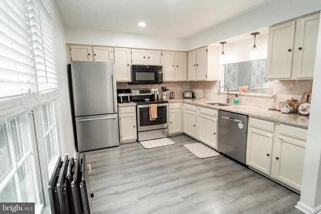 15015 BRIDGEPORT DR, Dumfries, VA 22025