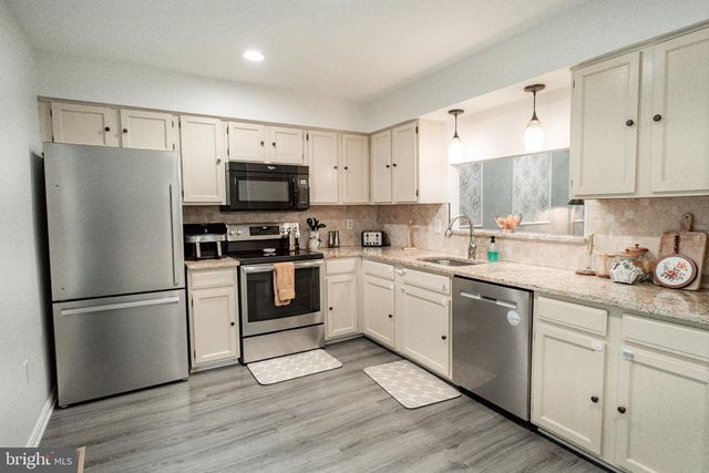 15015 BRIDGEPORT DR, Dumfries, VA 22025