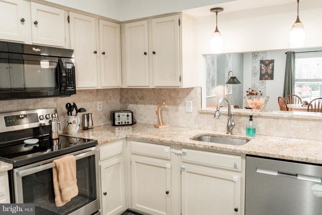 15015 BRIDGEPORT DR, Dumfries, VA 22025