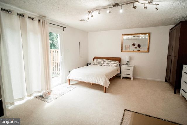 15015 BRIDGEPORT DR, Dumfries, VA 22025