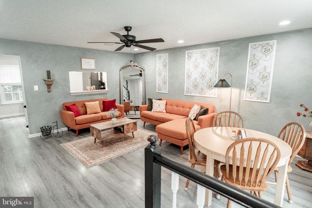 15015 BRIDGEPORT DR, Dumfries, VA 22025
