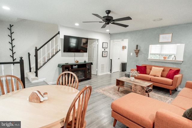 15015 BRIDGEPORT DR, Dumfries, VA 22025