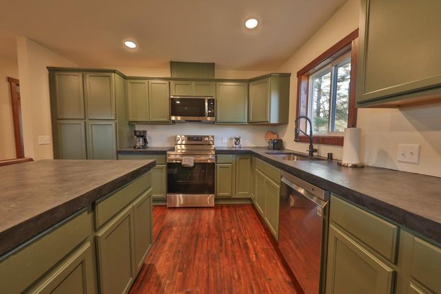 N8510 Fish Road, New Lisbon, WI 53950