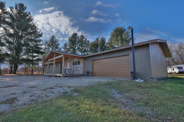 N8510 Fish Road, New Lisbon, WI 53950