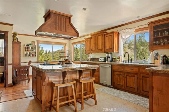 813 Brentwood, Lake Arrowhead, CA 92352