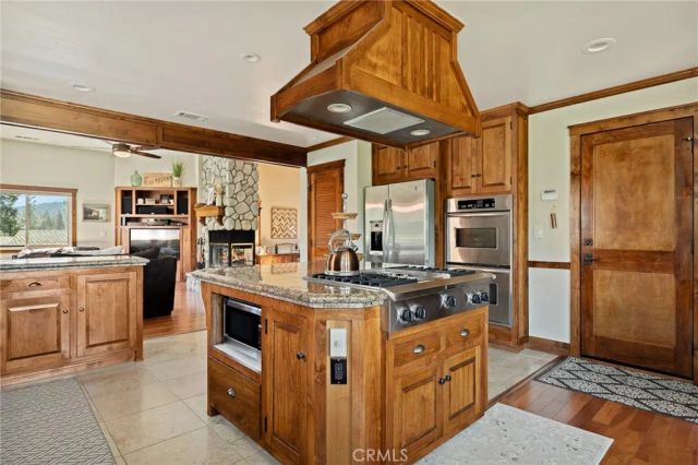 813 Brentwood, Lake Arrowhead, CA 92352