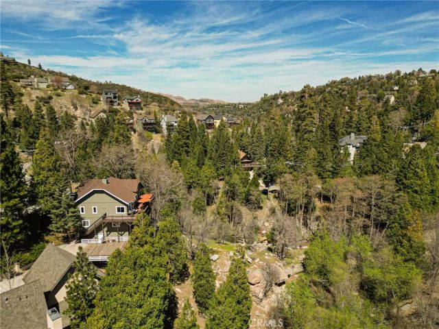 813 Brentwood, Lake Arrowhead, CA 92352