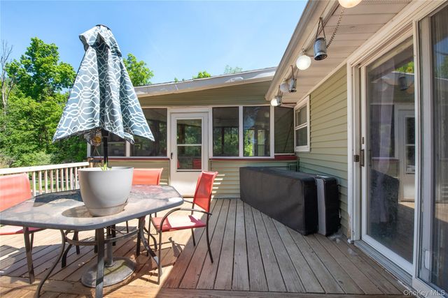 10 Millbank Road, Poughkeepsie, NY 12603