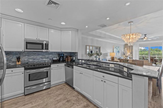 1354 CENTRE COURT RIDGE DRIVE 302, Reunion, FL 34747