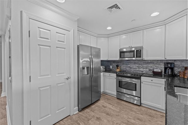 1354 CENTRE COURT RIDGE DRIVE 302, Reunion, FL 34747