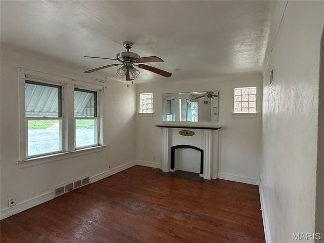 8964 Mayfield Court, St Louis, MO 63136