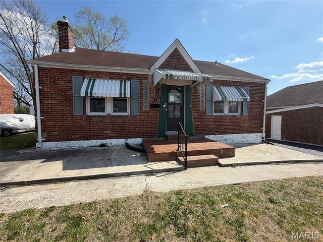 8964 Mayfield Court, St Louis, MO 63136