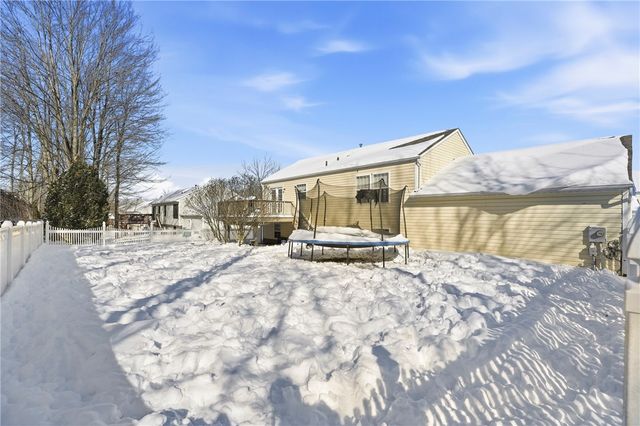 130 Neshannock Trails Dr, Neshannock Twp, PA 16105