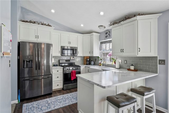 130 Neshannock Trails Dr, Neshannock Twp, PA 16105