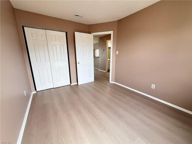 514 Wharf CT, Virginia Beach, VA 23462