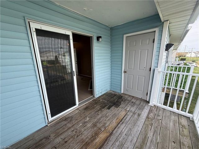 514 Wharf CT, Virginia Beach, VA 23462