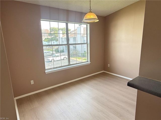 514 Wharf CT, Virginia Beach, VA 23462