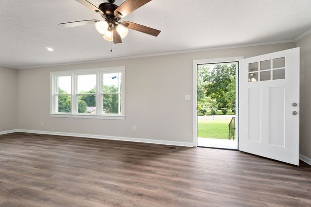 218 Roosevelt Rd, Mcminnville, TN 37110