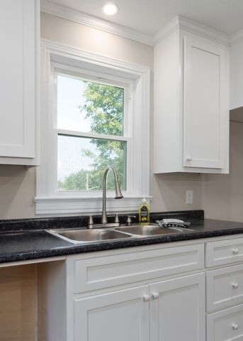 218 Roosevelt Rd, Mcminnville, TN 37110