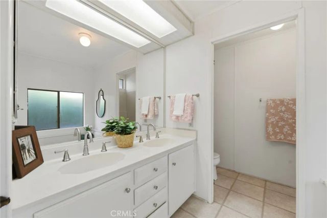 2621 Park Lake 197, Santa Ana, CA 92705