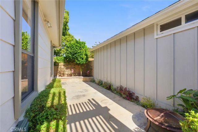 2621 Park Lake 197, Santa Ana, CA 92705