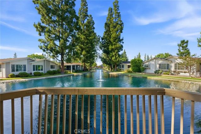 2621 Park Lake 197, Santa Ana, CA 92705