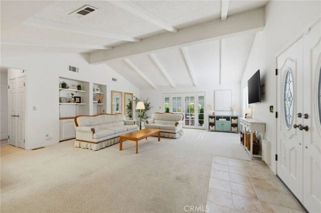 2621 Park Lake 197, Santa Ana, CA 92705