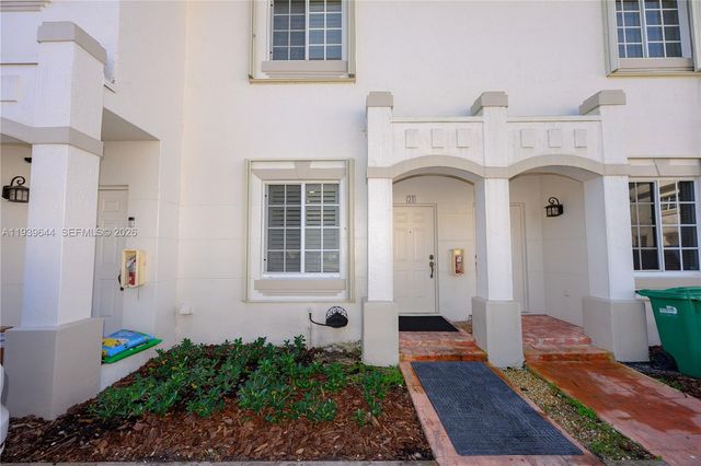 15750 SW 92nd Ave 21C, Palmetto Bay, FL 33157