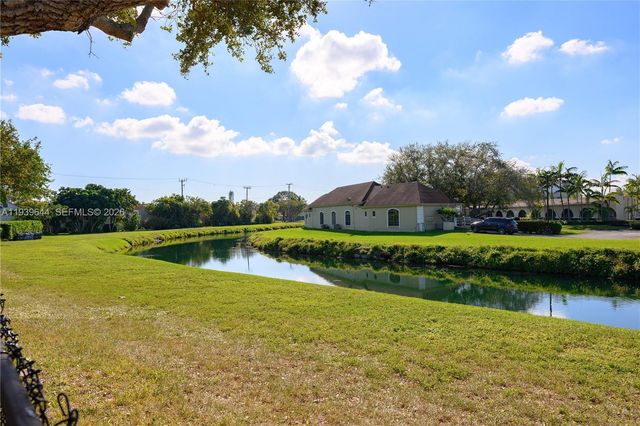 15750 SW 92nd Ave 21C, Palmetto Bay, FL 33157