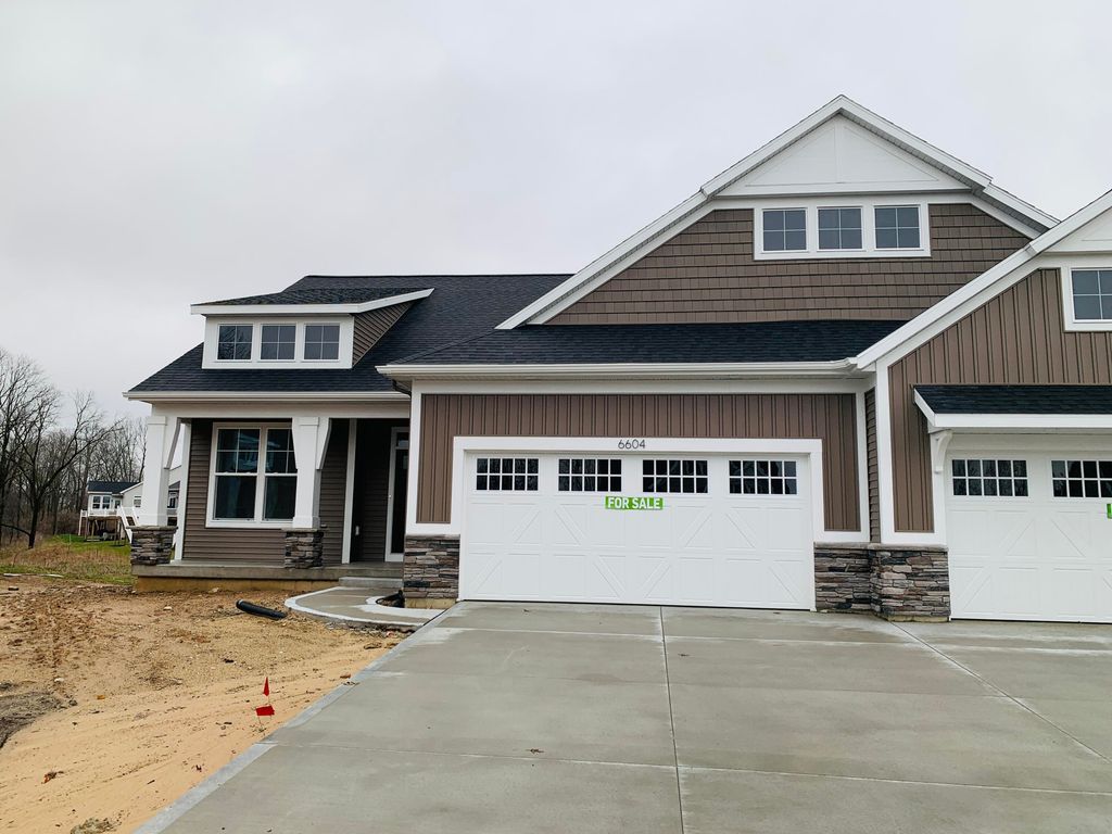 6604 Timber Crest Drive Ne 54, Plainfield Twp, MI 49341
