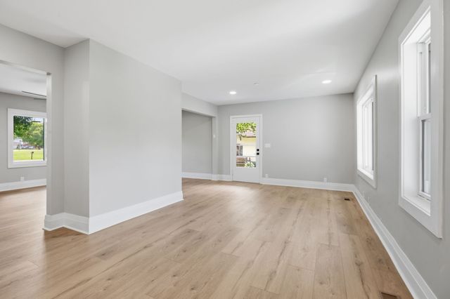 2482 Depot St, Spring Hill, TN 37174