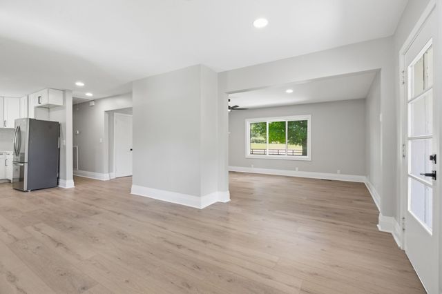 2482 Depot St, Spring Hill, TN 37174