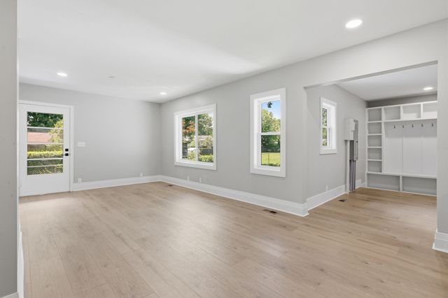 2482 Depot St, Spring Hill, TN 37174
