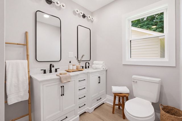 2482 Depot St, Spring Hill, TN 37174