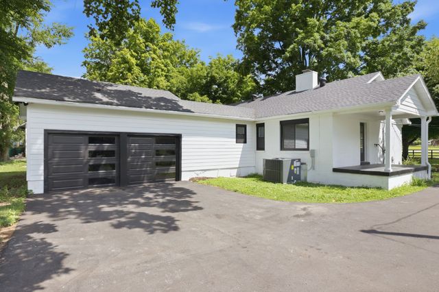 2482 Depot St, Spring Hill, TN 37174