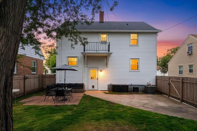 1109 12TH AVENUE, Green Bay, WI 54304