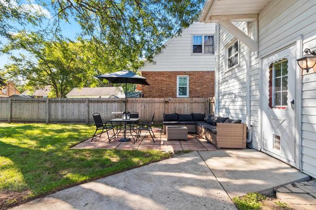 1109 12TH AVENUE, Green Bay, WI 54304