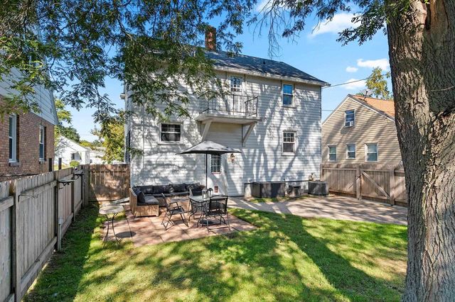 1109 12TH AVENUE, Green Bay, WI 54304