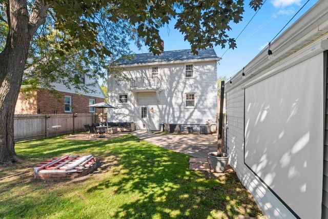 1109 12TH AVENUE, Green Bay, WI 54304