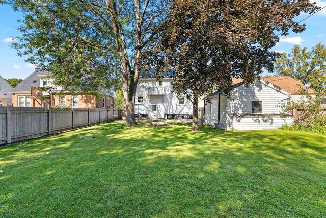 1109 12TH AVENUE, Green Bay, WI 54304