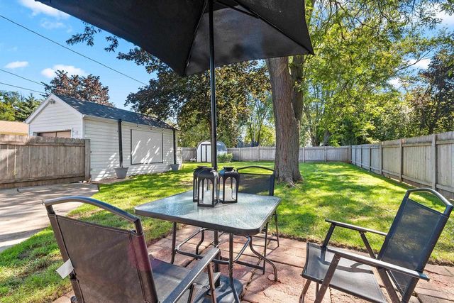 1109 12TH AVENUE, Green Bay, WI 54304